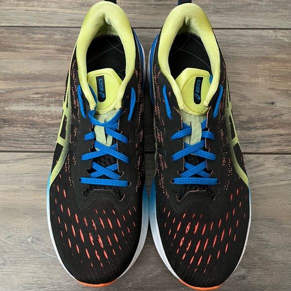 Asics NOVABLAST 2 Running Shoes - Picture 3 of 11